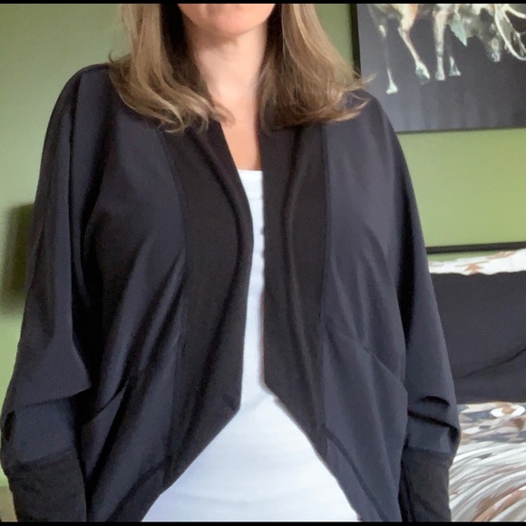 5/$20 Karma Cocoon Sweater - Picture 4 of 6